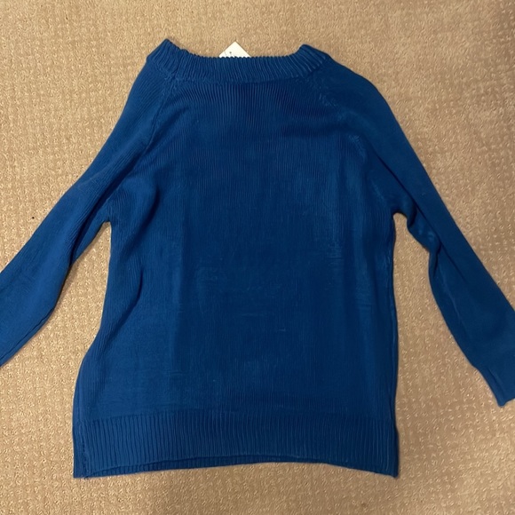 Soft and comfy sweater - Picture 2 of 2